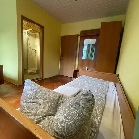 La Famiglia Hotel Weißenfels