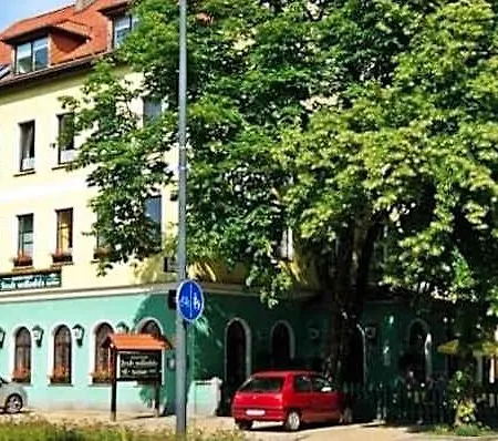 La Famiglia Hotel *